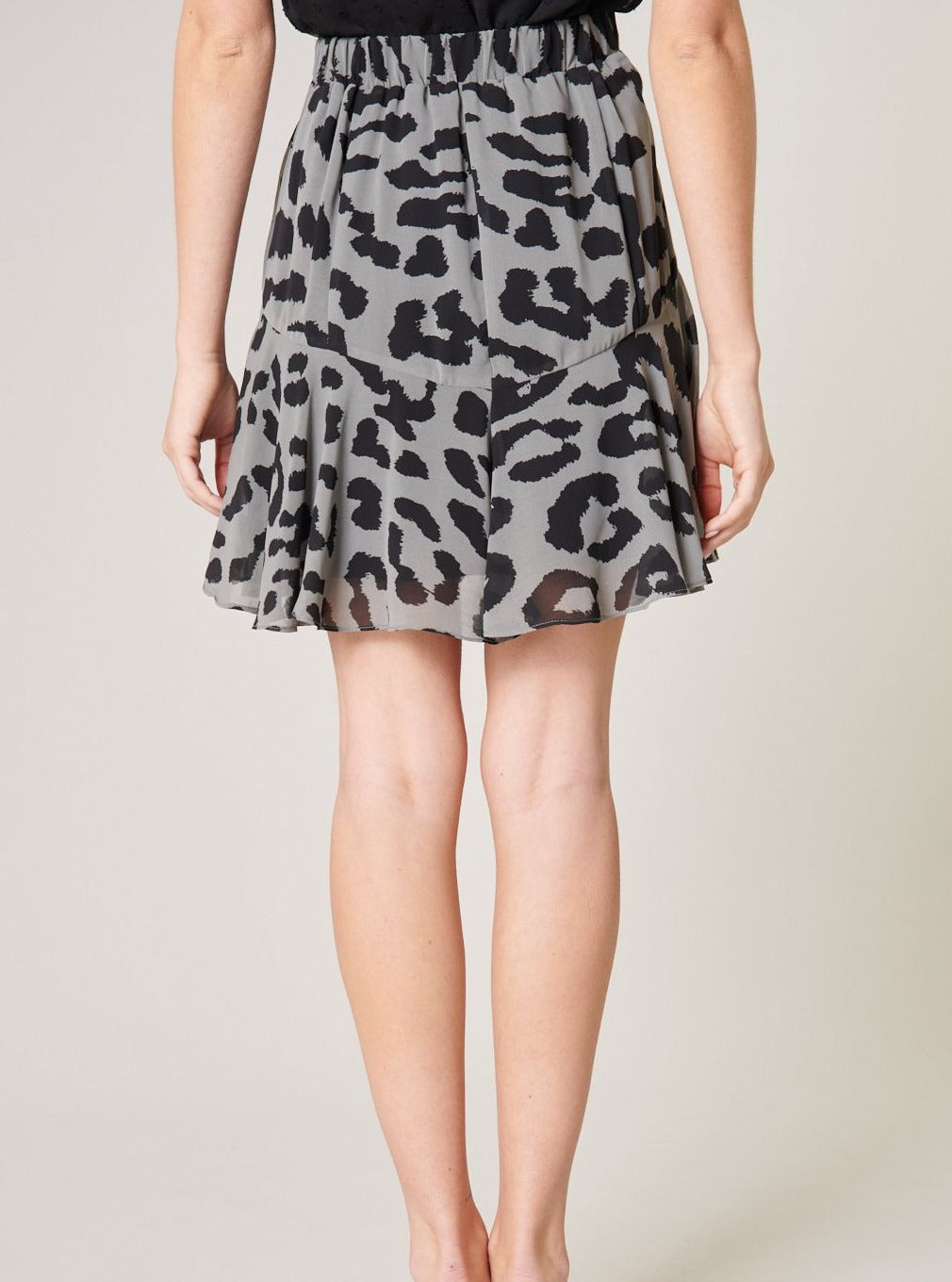 elastic waist mini skirt